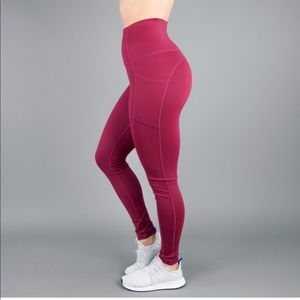 BuffBunny Luna Leggings in Merlot w/ Pockets
